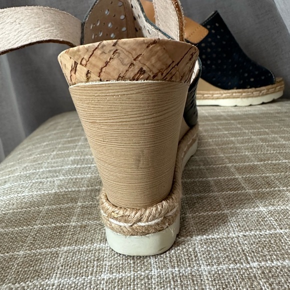 PIKOLINOS BALI LASER CUT WEDGES BLUE - Picture 13 of 13